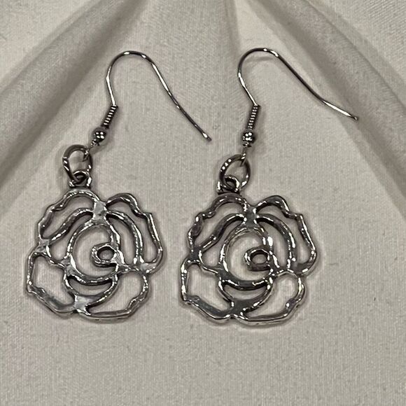 Boho Flower Rose Necklace and Earrings Set Silver-Tone NEW - Picture 3 of 5